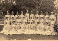 Margaret Graham and nurses, Adelaide Hospital gardens, 1900