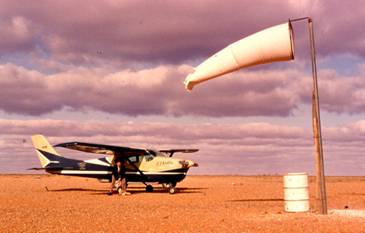 Single-engined Cessna 210 at Coober Pedy.